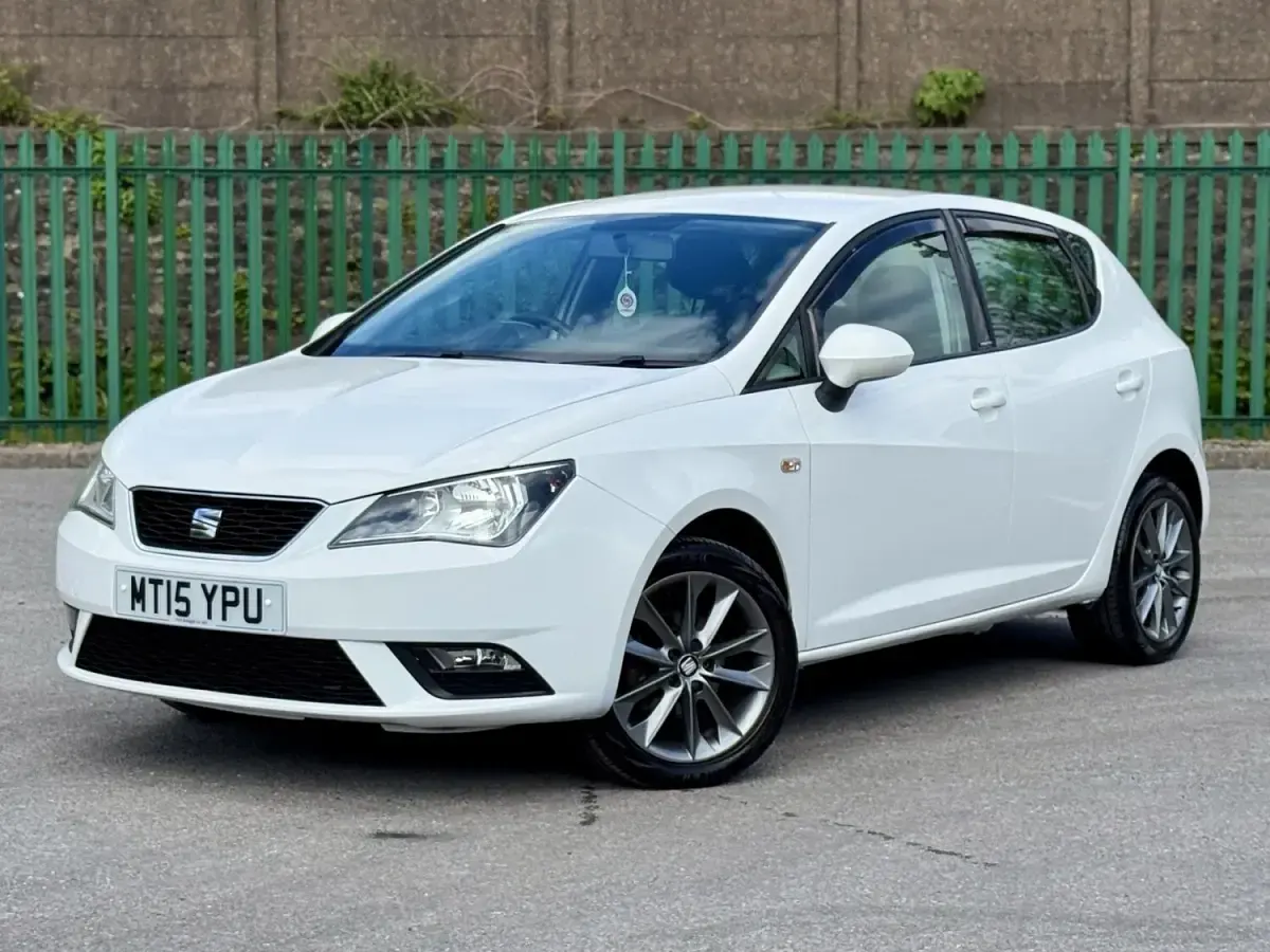 Used Seat Ibiza I-Tech 105 HP (77 kW) 2015 White Hatchback