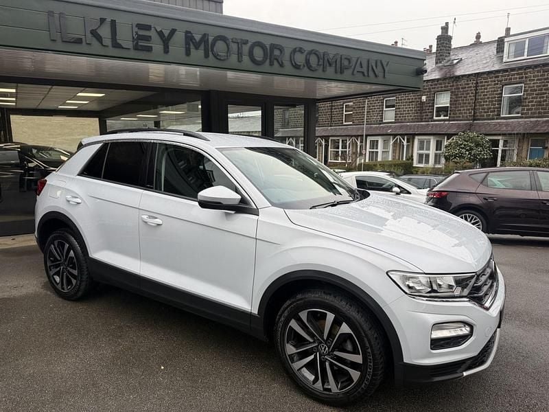 Usado VW T-Roc United 150 HP (110 kW) 2021 Prateado SUV