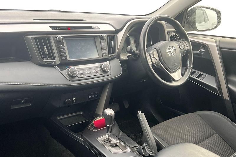 Used Toyota RAV4 Hybrid 2018 Silver SUV