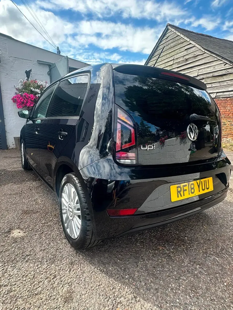 Used VW up! Move 60 HP (44 kW) 2018 Black Hatchback