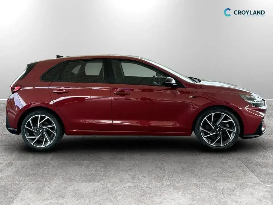 Used Hyundai i30 N Line 159 HP (116 kW) 2023 Red Hatchback