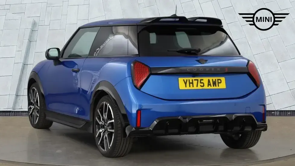 Usado Mini Cooper S Hatch 201 HP (147 kW) 2025 Azul Citadino