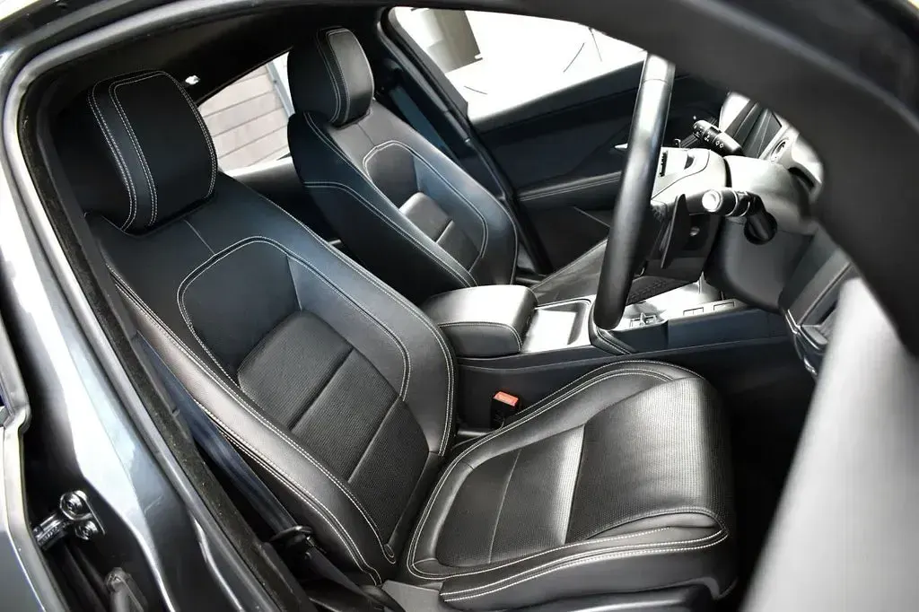 Used Jaguar E-Pace R-Dynamic 200 HP (147 kW) 2019 Grey SUV