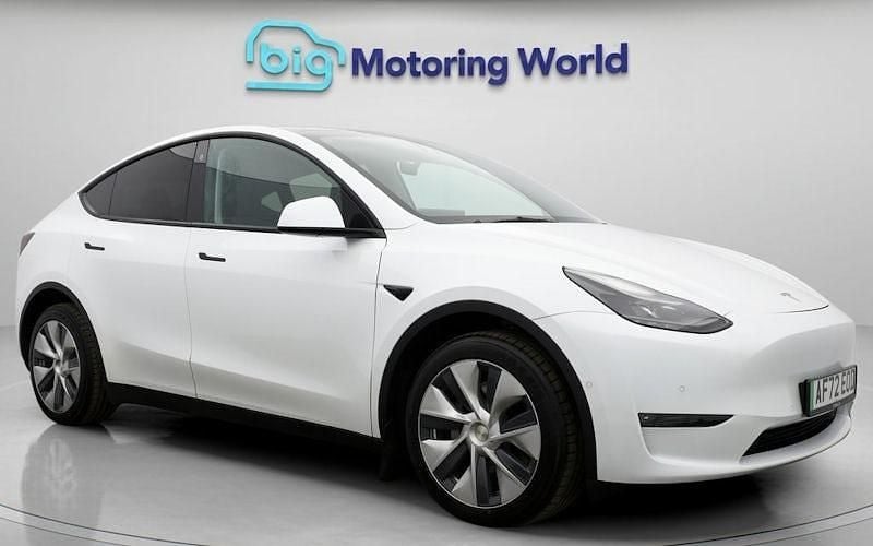 Used 2025 Tesla Model Y Long Range AWD SUV | £24,700 (Super price) - Image 1/4