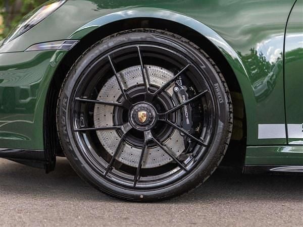 Used Porsche 911 534 HP (392 kW) 2025 Green Coupe