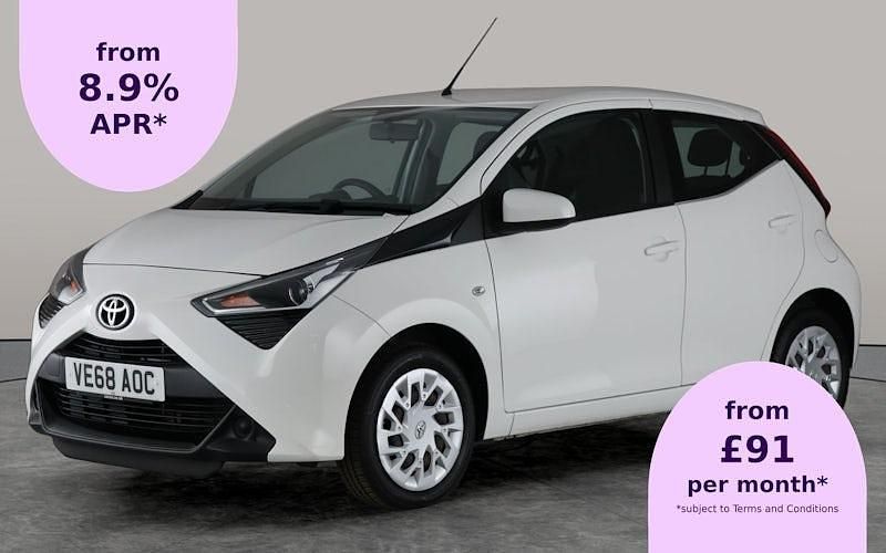 Used 2019 Toyota Aygo X-play Hatchback | £7,972 (Good price) - Image 1/2