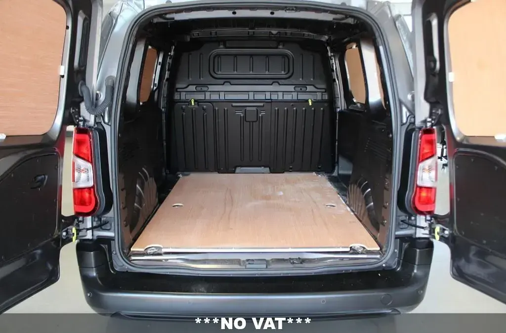 Used Citroën Berlingo 2023 Grey MPV