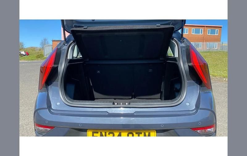 Begagnad Hyundai Bayon Advanced 100 HK (73 kW) 2024 Grå SUV