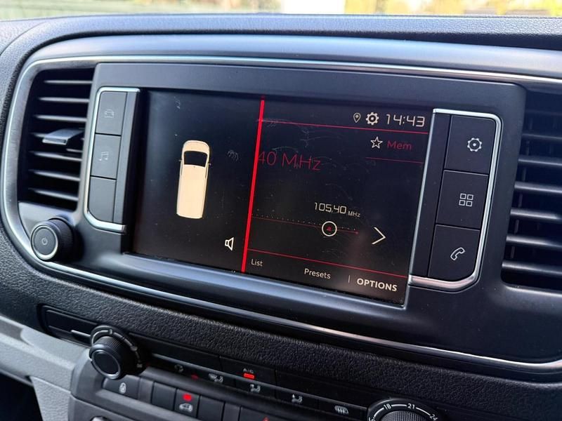 Używany Citroën Dispatch 2022 Szary Minivan