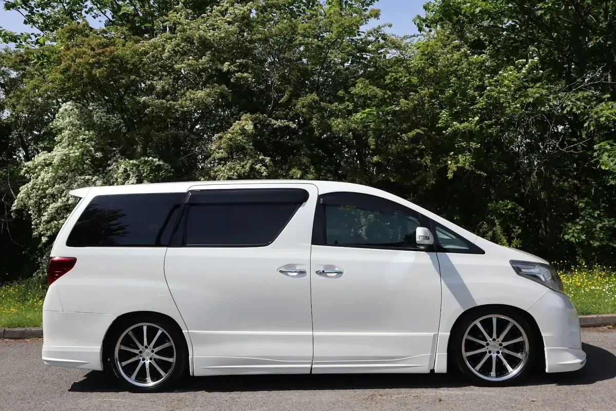 Used Toyota Alphard Edition-S 170 HP (125 kW) 2009 White MPV
