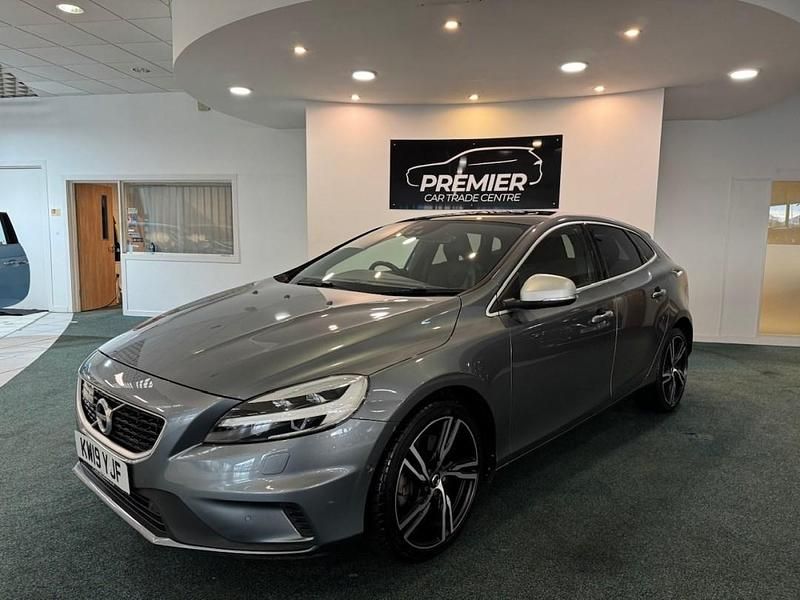Used Volvo V40 R-Design 122 HP (89 kW) 2019 Grey Hatchback