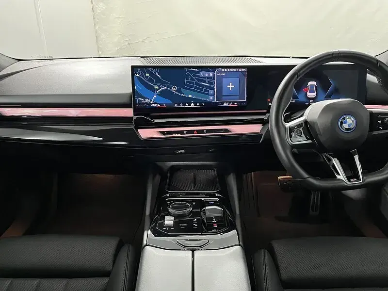 Used BMW i5 M Sport 250 kW (340 HP) 2024 White Sedan