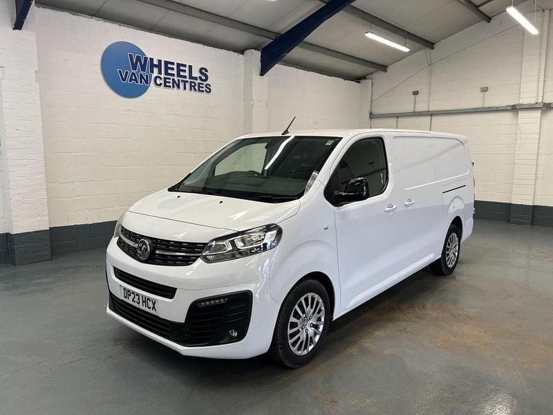 White Used 2023 Vauxhall Vivaro S Van | £13,990 (Good price) - Image 1/4
