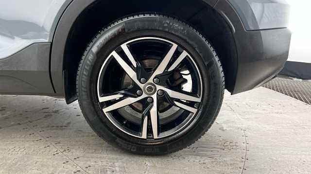 Used Volvo XC40 R-Design 161 HP (118 kW) 2021 SUV