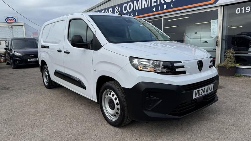 Used Peugeot Partner S 101 HP (74 kW) 2024 White MPV
