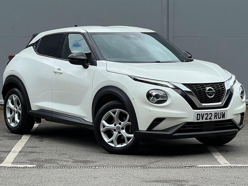 White Used 2022 Nissan Juke N-Connecta SUV | £13,995 (Good price) - Image 1/4