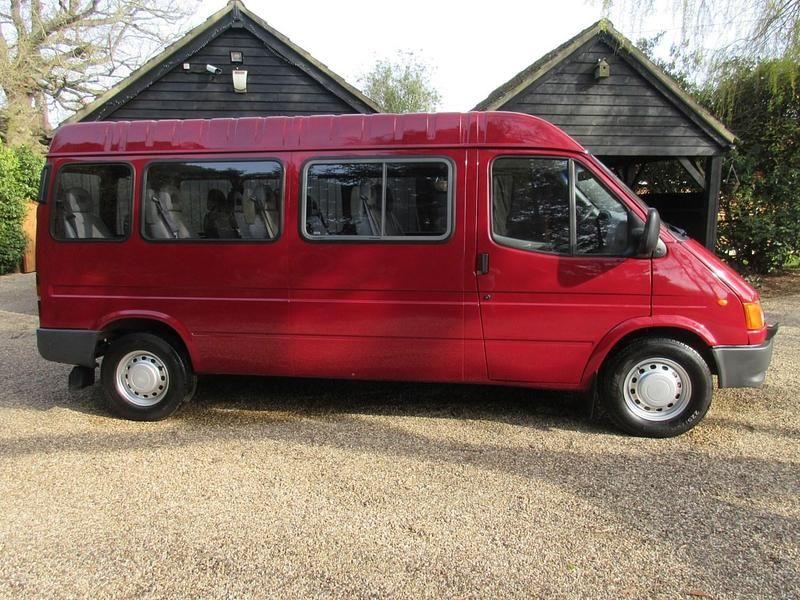 Begagnad Ford Transit 1996 Röd