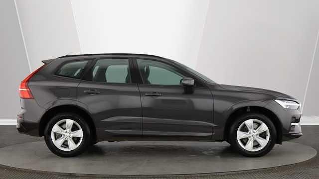 Usado Volvo XC60 Momentum 194 HP (142 kW) 2022 SUV