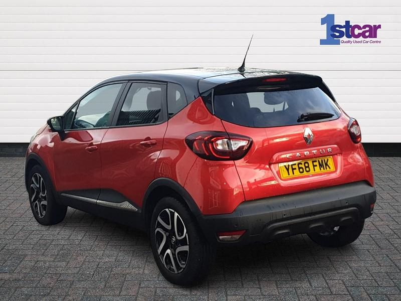 Used Renault Captur Iconic 2018 Red/black SUV