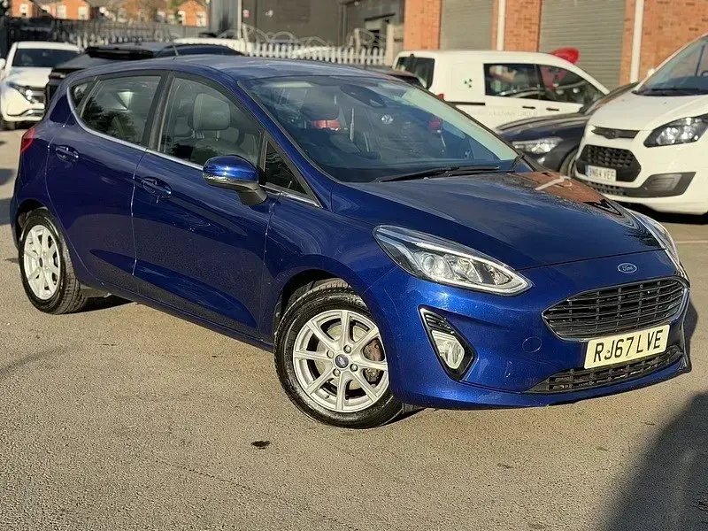 Begagnad Ford Fiesta Zetec 100 HK (73 kW) 2017 Blå Halvkombi