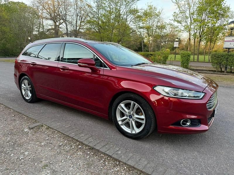 Used Ford Mondeo Titanium 160 HP (117 kW) 2015 Red Estate
