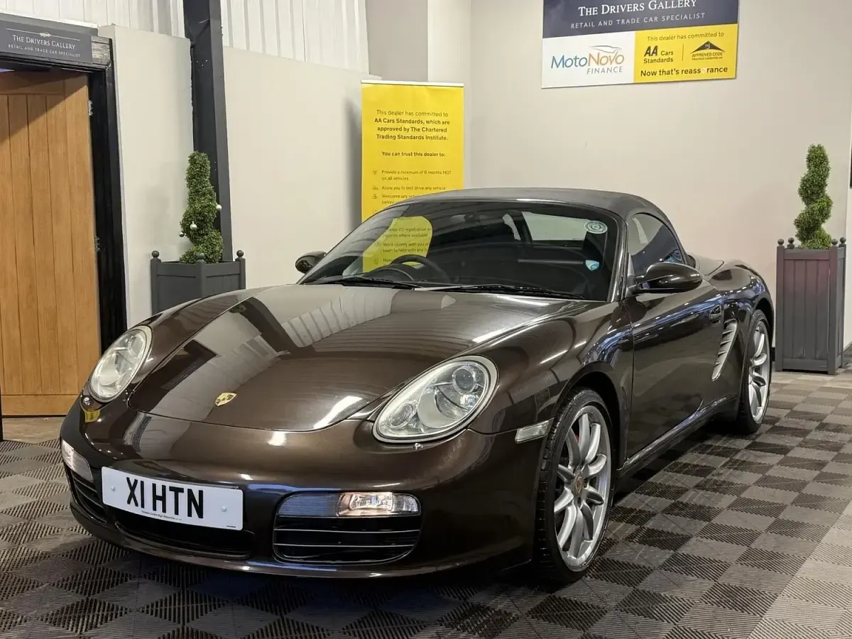 Used Porsche Boxster 295 HP (216 kW) 2008 Brown Cabriolet