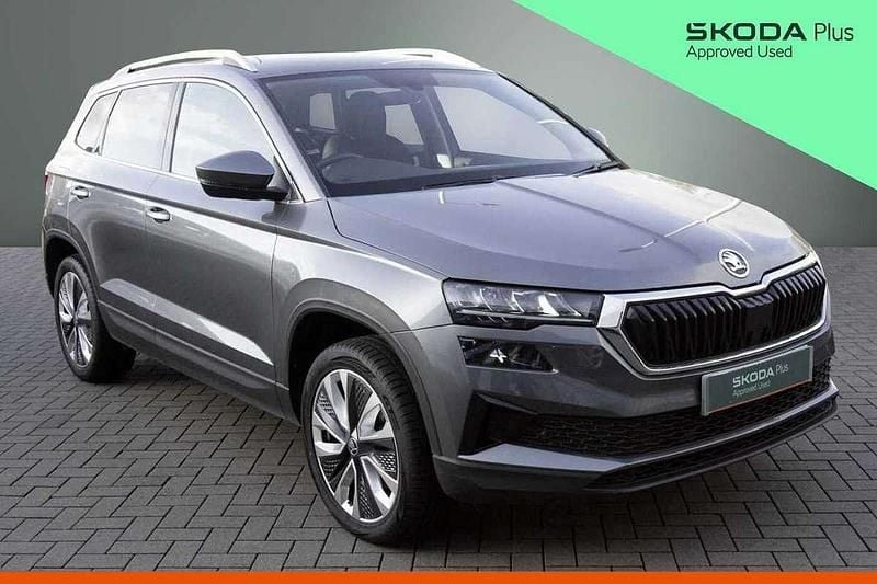 Graphite grey metallic Used 2023 Skoda Karoq SE L SUV | £21,386 (Fair price) - Image 1/4