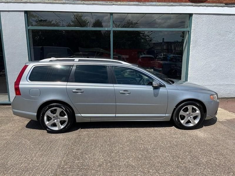 Used Volvo V70 SE 136 HP (100 kW) 2008 Silver Estate