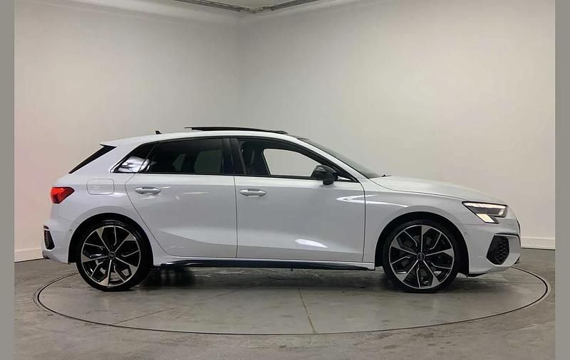 Used Audi S3 Sportback Comfort 310 HP (228 kW) 2023 White Hatchback