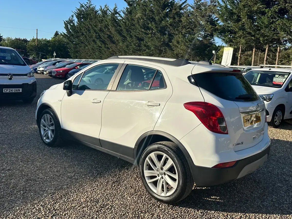 Used Vauxhall Mokka X Active 140 HP (102 kW) 2017 White SUV