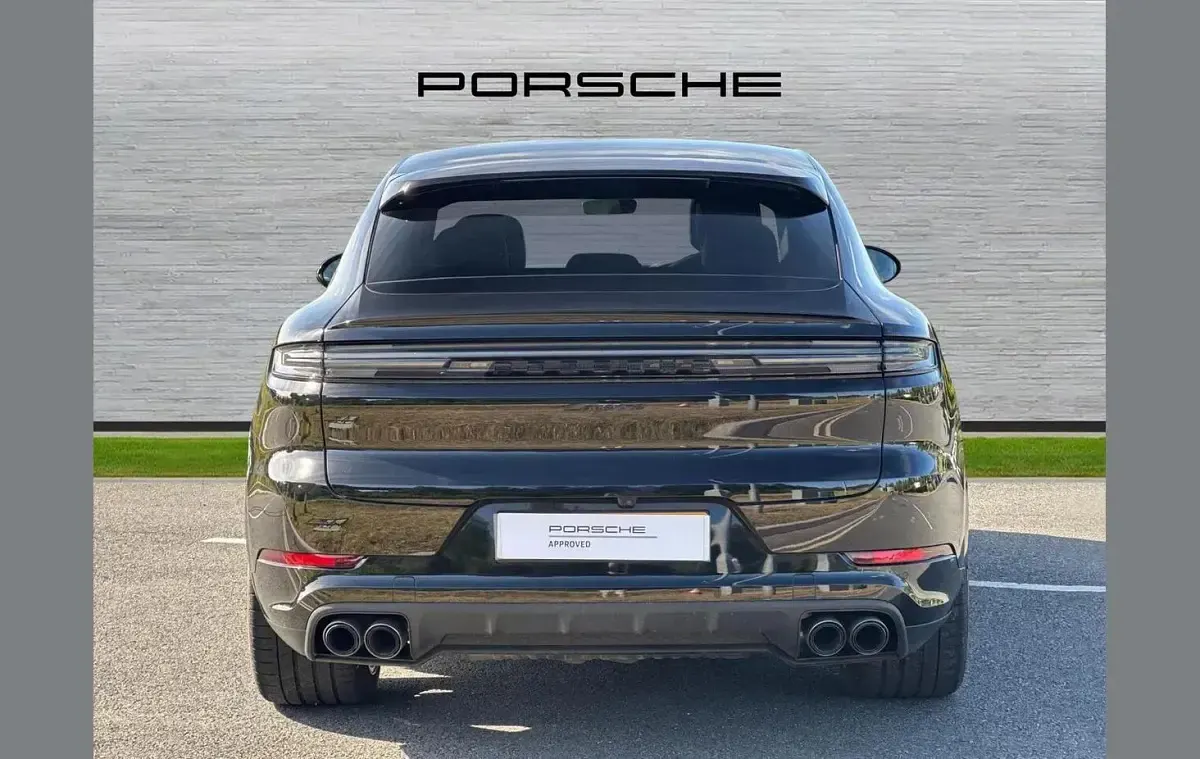 Used Porsche Cayenne E-Hybrid Black Edition 464 HP (341 kW) 2026 Black SUV
