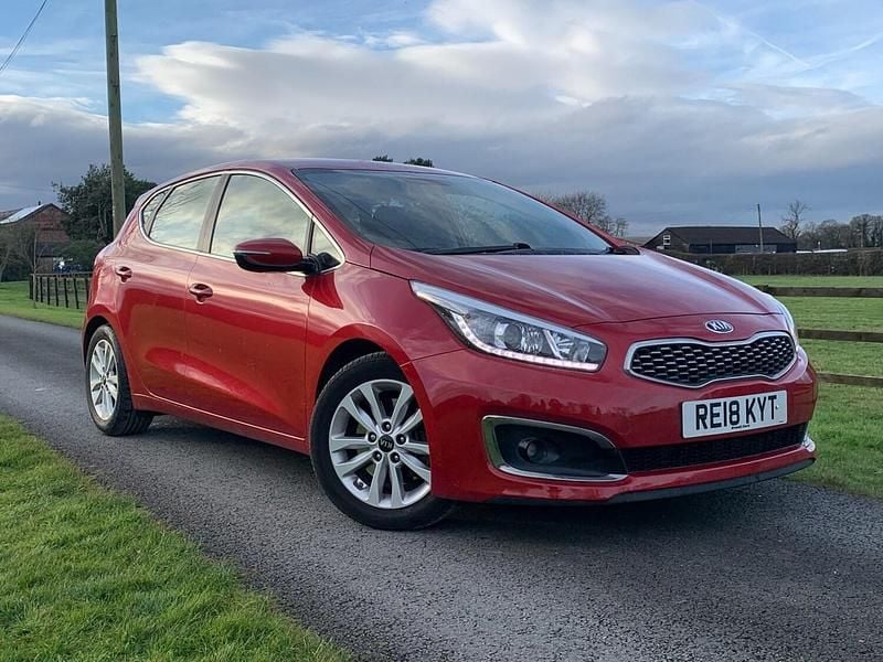 Red Used 2018 Kia Ceed Hatchback | £6,995 (Super price) - Image 1/4