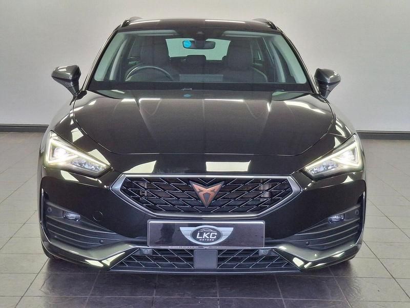 Usado Cupra Leon 2023 Negro Familiar