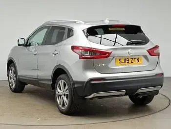 Used Nissan Qashqai N-Connecta 115 HP (84 kW) 2019 Silver SUV