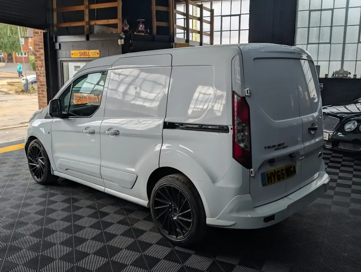 Used Ford Transit 95 HP (69 kW) 2015 White Van