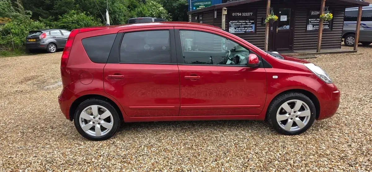 Used Nissan Note Tekna 110 HP (80 kW) 2008 Red Hatchback