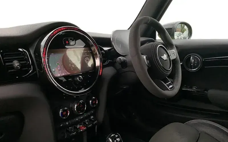 Used Mini John Cooper Works Hatch 231 HP (169 kW) 2022 Yellow Hatchback