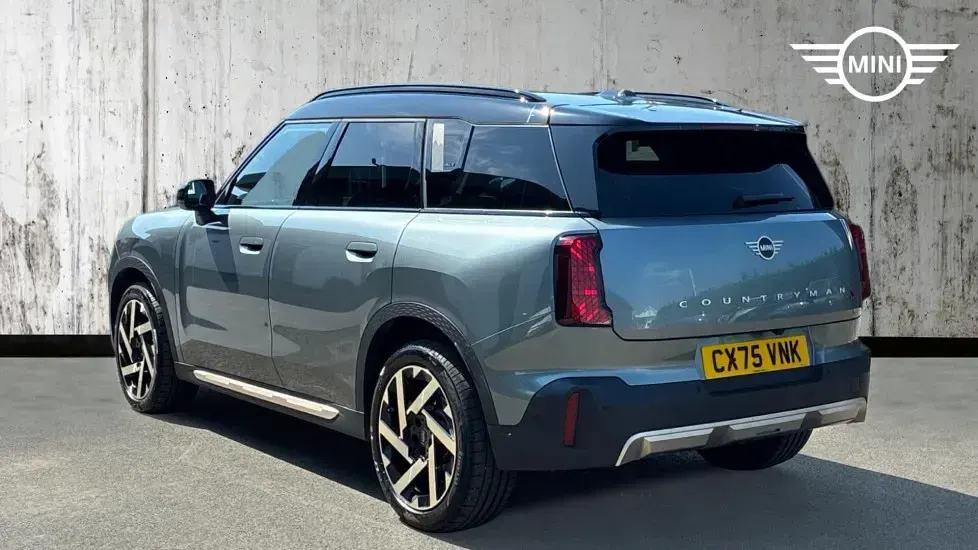 Used Mini Countryman 215 HP (158 kW) 2025 Green SUV