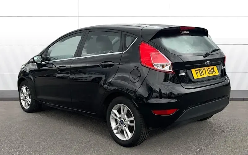 Used Ford Fiesta Zetec 101 HP (74 kW) 2017 Black Hatchback
