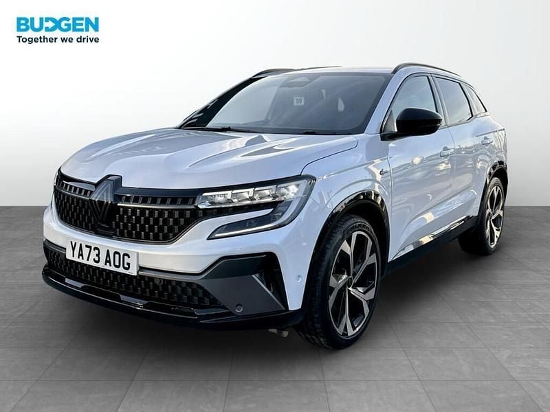 Used Renault Austral Techno Esprit Alpine 200 HP (147 kW) 2023 White SUV