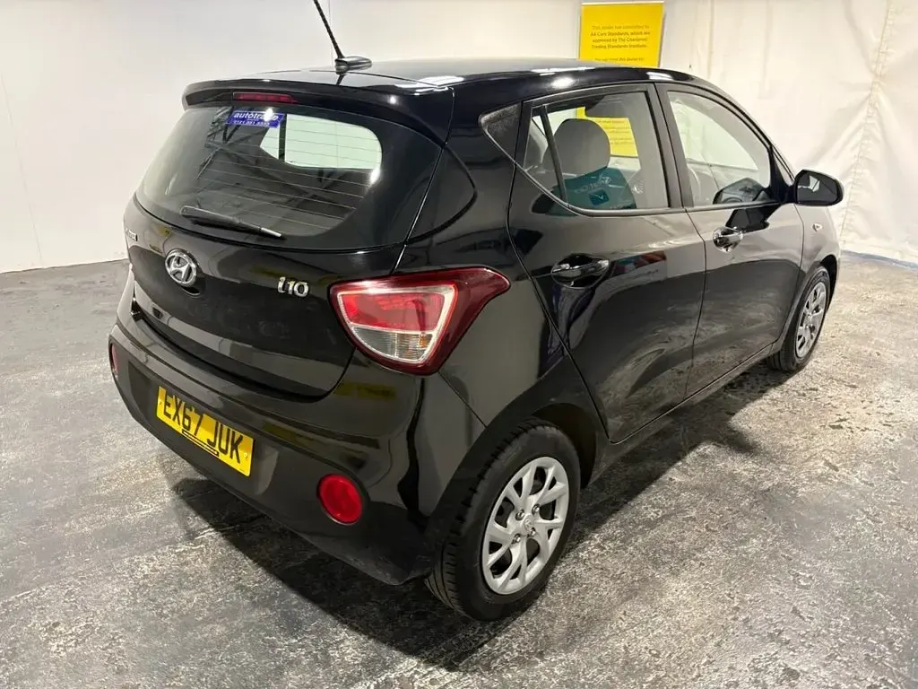 Used Hyundai i10 SE 87 HP (63 kW) 2017 Black Hatchback
