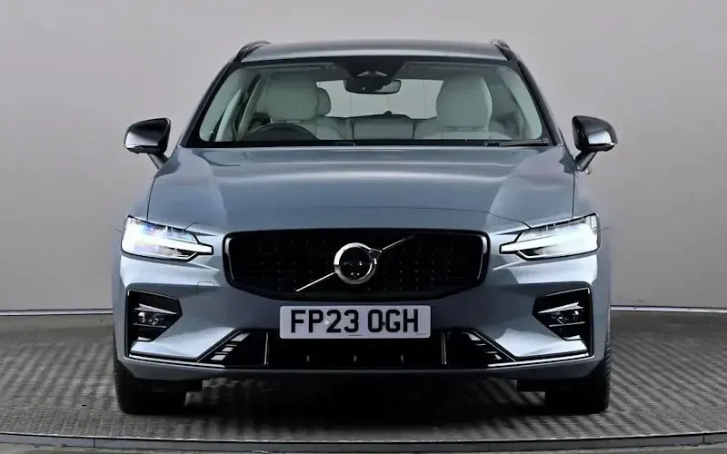 Used Volvo V60 Plus 163 HP (119 kW) 2023 Grey Estate