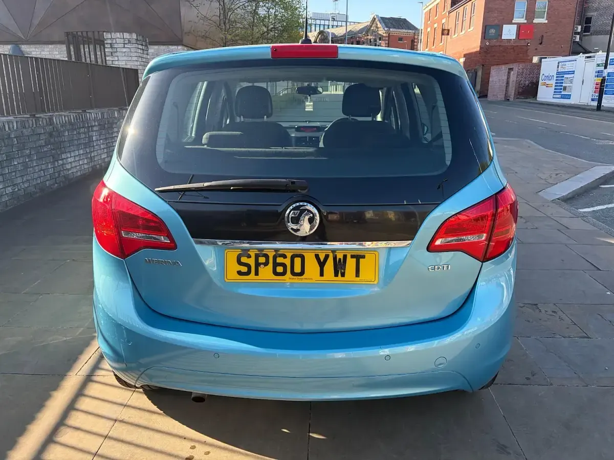 Used Vauxhall Meriva 100 HP (73 kW) 2010 Blue MPV