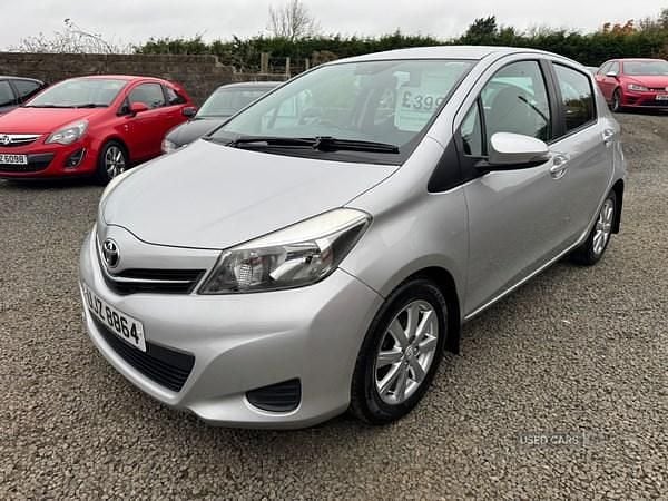 Silver Used 2012 Toyota Yaris Hatchback | £3,995 (Fair price) - Image 1/4