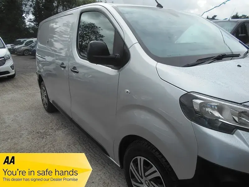 Used Peugeot Expert 2019 Silver Van