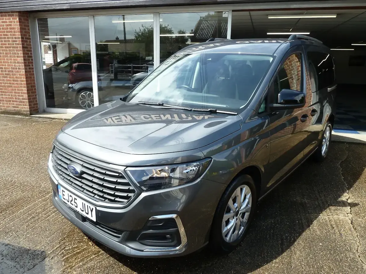 Used Ford Tourneo Connect Titanium 125 HP (91 kW) 2025 Grey MPV