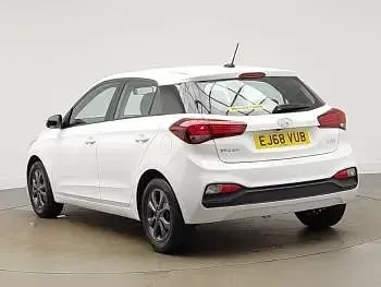 Used Hyundai i20 SE 84 HP (61 kW) 2018 White Hatchback