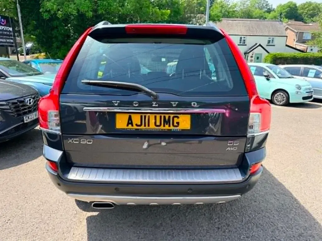 Used Volvo XC90 SE 200 HP (147 kW) 2011 Grey SUV