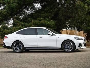 Used BMW i5 M Sport 250 kW (340 HP) 2023 White Sedan