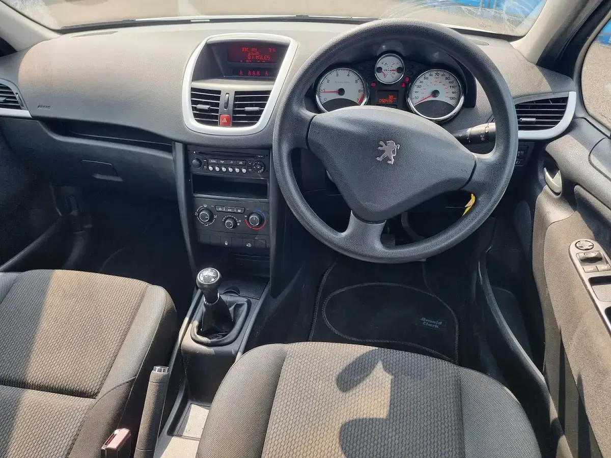 Used Peugeot 207 S 73 HP (53 kW) 2010 Silver Hatchback